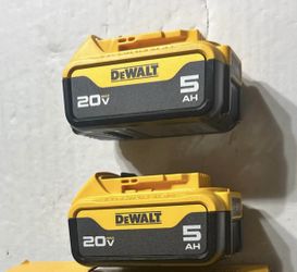 🟡⚫️DEWALT Battery: 20V MAX*, 5 Ah, Battery  20V.      X2 Pairs 