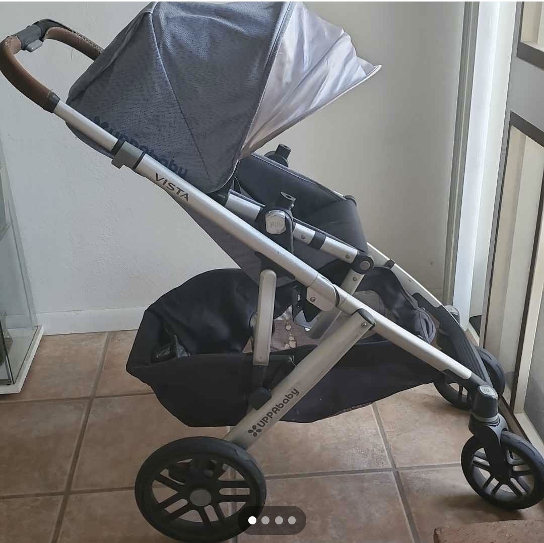Uppa Baby Vista 2 Stroller and travel accessories 