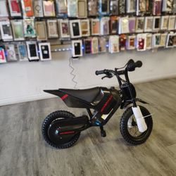 Kids Electronics Razor Bike Brand new-On Cash Deal 