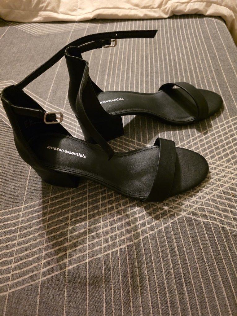 Zapatilla Bajita Negra - Talla 9 Mujer