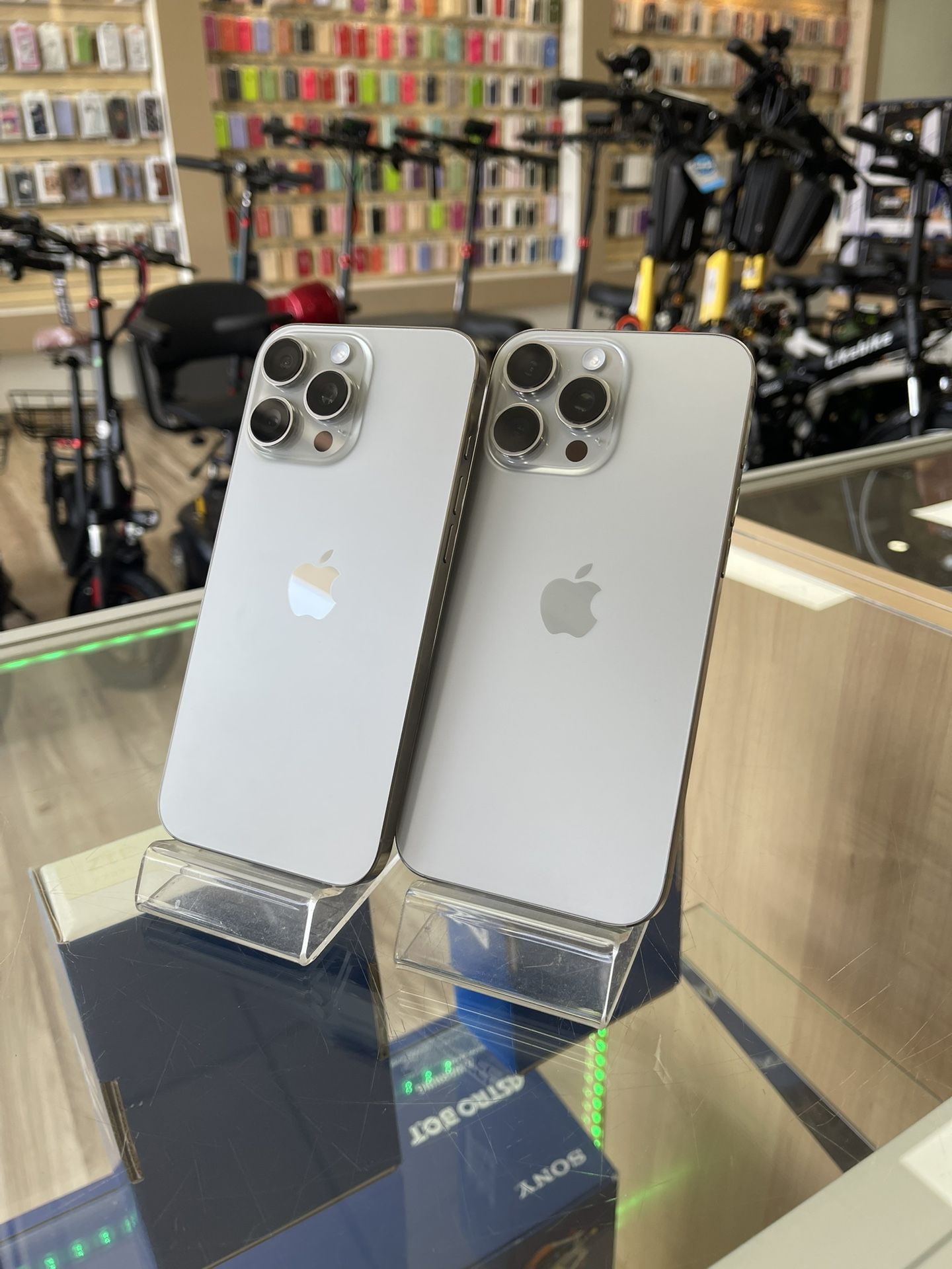 Apple iPhone 16 Pro Max 256GB Fully Unlocked Natural Titanium! Finance Today No Credit Needed To Take It Home! Best Financing Deals!