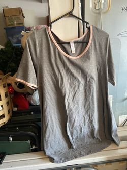 Lularoe shirt size L