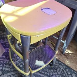 Antique Vinyl Stool/chair