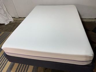 Like New! Purple Full Size Mattress - Delivery Available