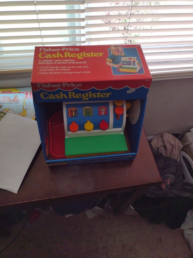 Fisher/Price  Cash Register Ages 2-6. In The Box