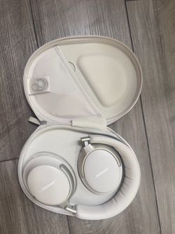 Bose QuietComfort Wireless Headphones with Case