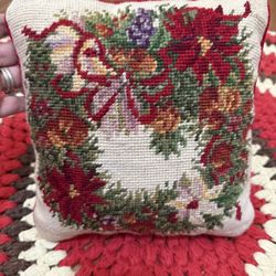 Vintage Cottage  Country Christmas Wreath Needlepoint Pillow 