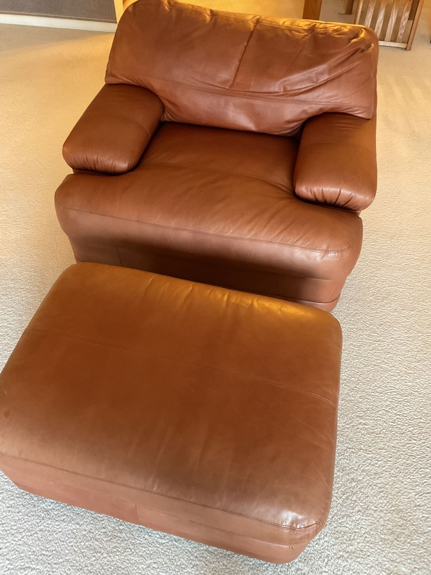 Brown Leather Caliente Chair/Ottoman