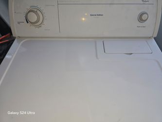 Whirlpool Gas Dryer Super Capacity And Heavy Duty Works Exelent