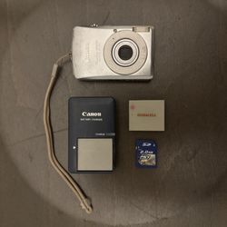 Canon Power Shot SD 630 Digital Camera plus 2 Batteries + Charger