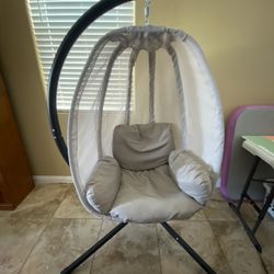 Hanging Chair 