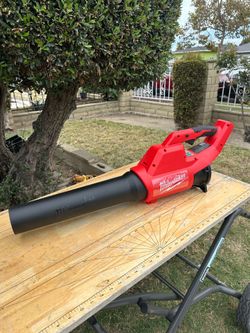 Milwaukee blower