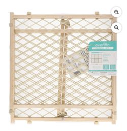 Evenflo Position & Lock Value Adjustable Wood Baby Gate, (Natural), Fits Openings 26 - 42 in. Wide