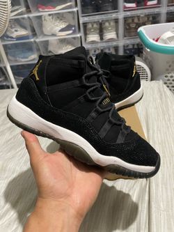 Size 9.5 Women’s (8y) $50 FIRM NO TRADES