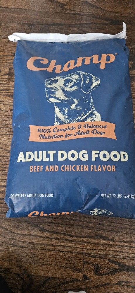 Champ Mini Chunk Dry Dog Food
12 lb Exp. 12.12.2025
