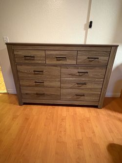 King bed and dresser