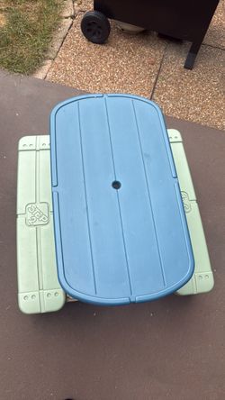 Step2 Kids Plastic Picnic Table