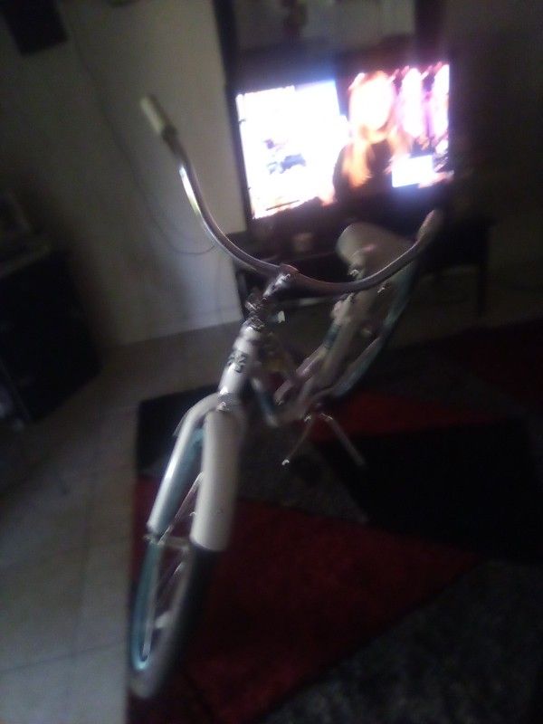 26 Inch Woman Beach Cruiser