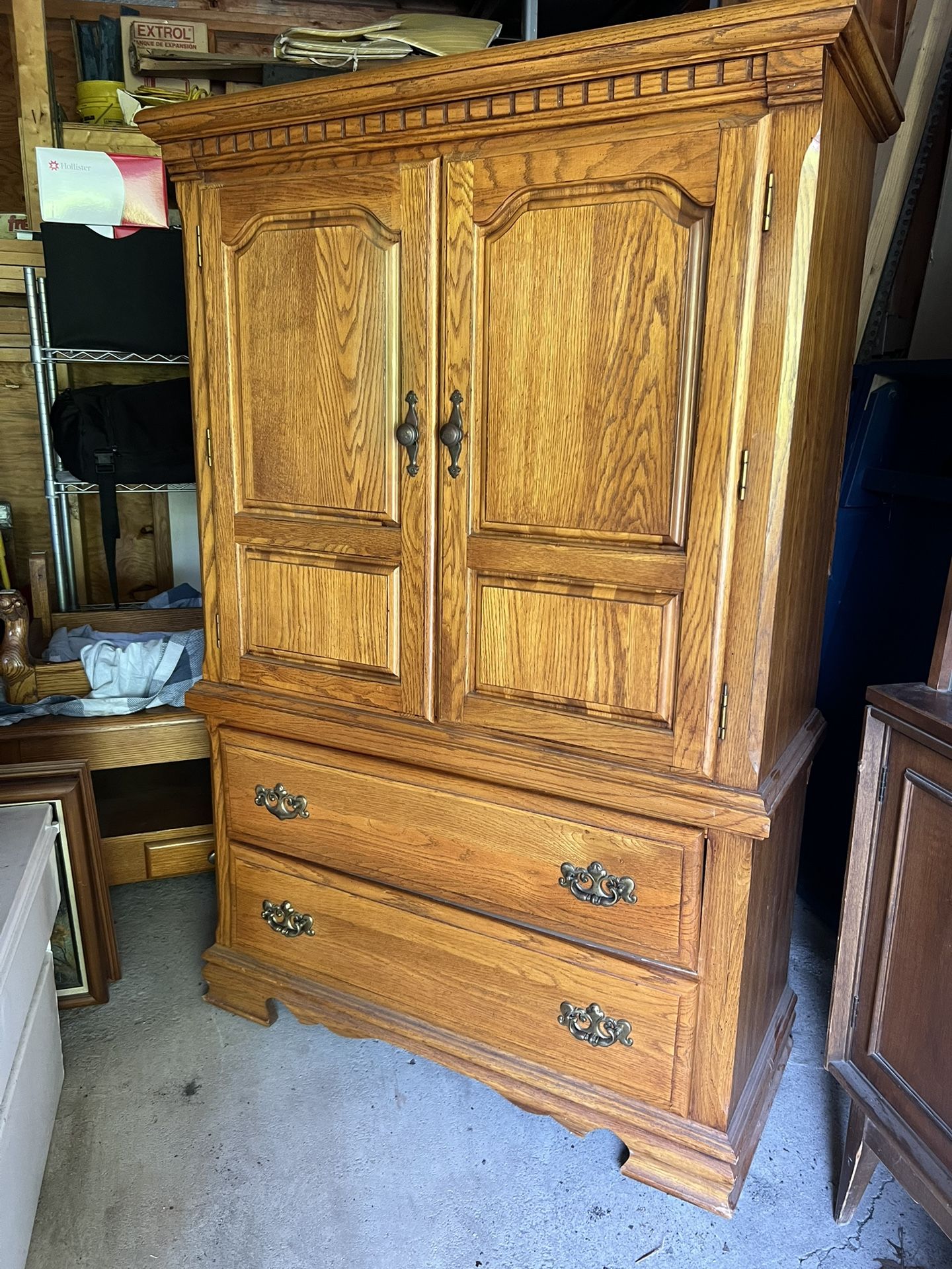 ALL WOOD CHEST OF DRAWERS