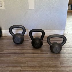 Set Of 3 Kettle Bells 15, 20 And 25 Pounds 
