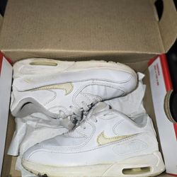 Nike Air Max 90s $10