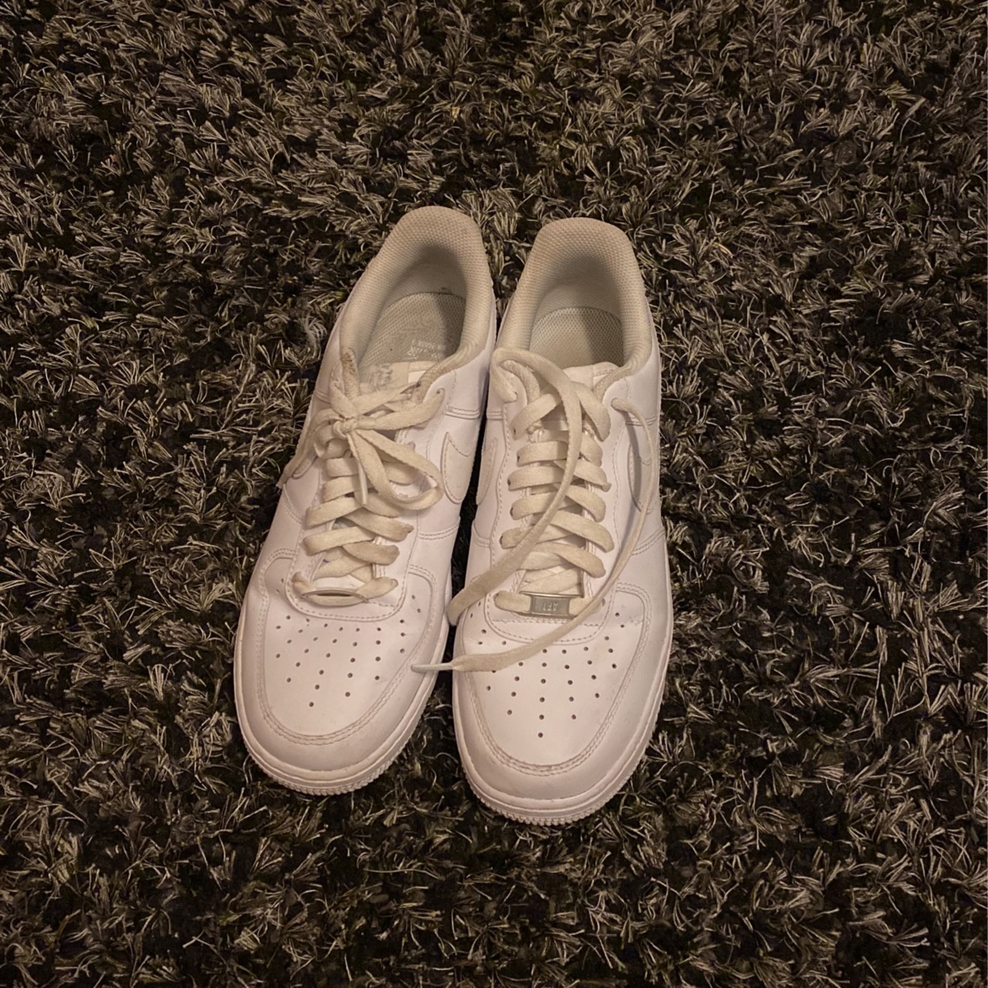 Little creasing Got Them Like 6 Months Ago Have Worn Them Like 10 Times.