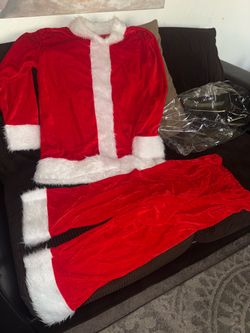 Santa 🎅🏽 costume