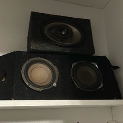 2 5 Inch Subs With Box And 10 With Box 