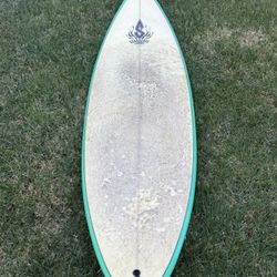 Surfboard Schroedel step up 6’10