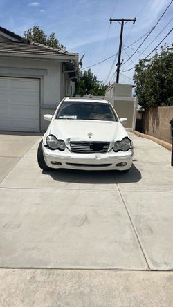 Mercedes-Benz c240