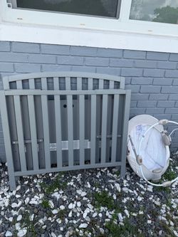 FREE WOODEN CRIB