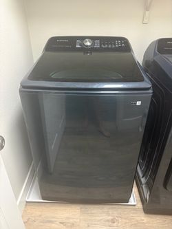 Samsung Washer and Dryer Set**