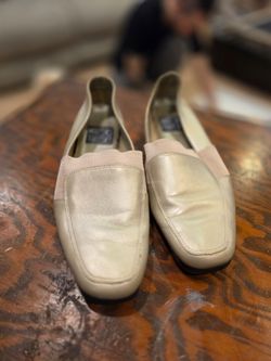 Mootsies Tootsies Cream Leather Slip-On Flats
