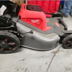 Milwaukee M18 Walkbehind Lawn Mower