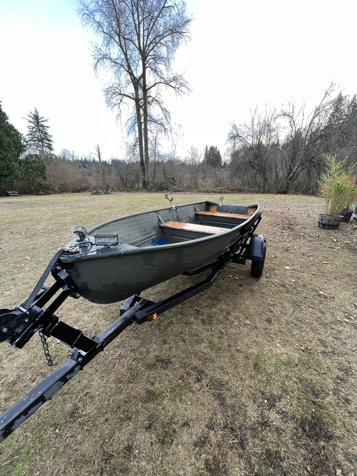 14ft Aluminum Boat With Tilting Trailer And Extras for Sale in