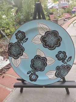 Extra large decorative plate with easel