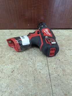 MILWAUKEE M:2407-20 POWER DRILL