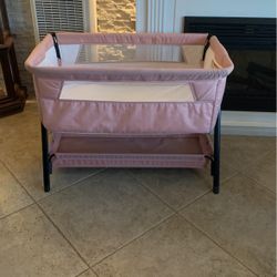 Baby Girl Bassinet 