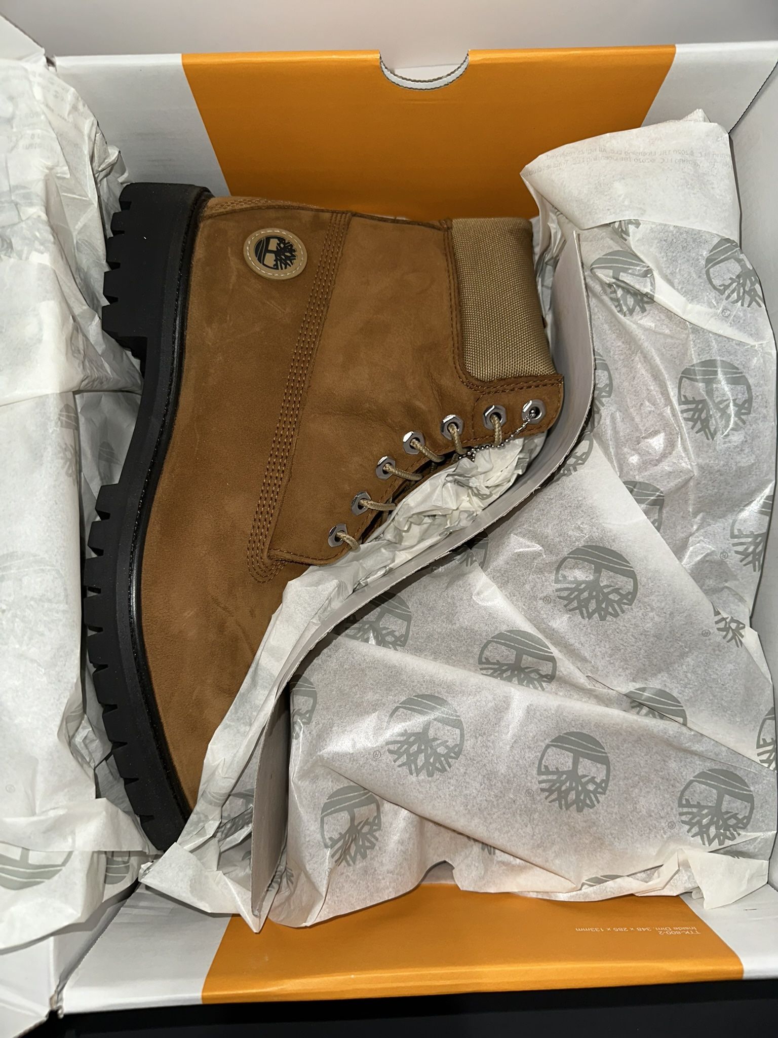 Timberland Premium Waterproof Boot Medium Brown size 10.5