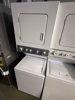 Whirlpool electric 220 volts stackable 24 inches
