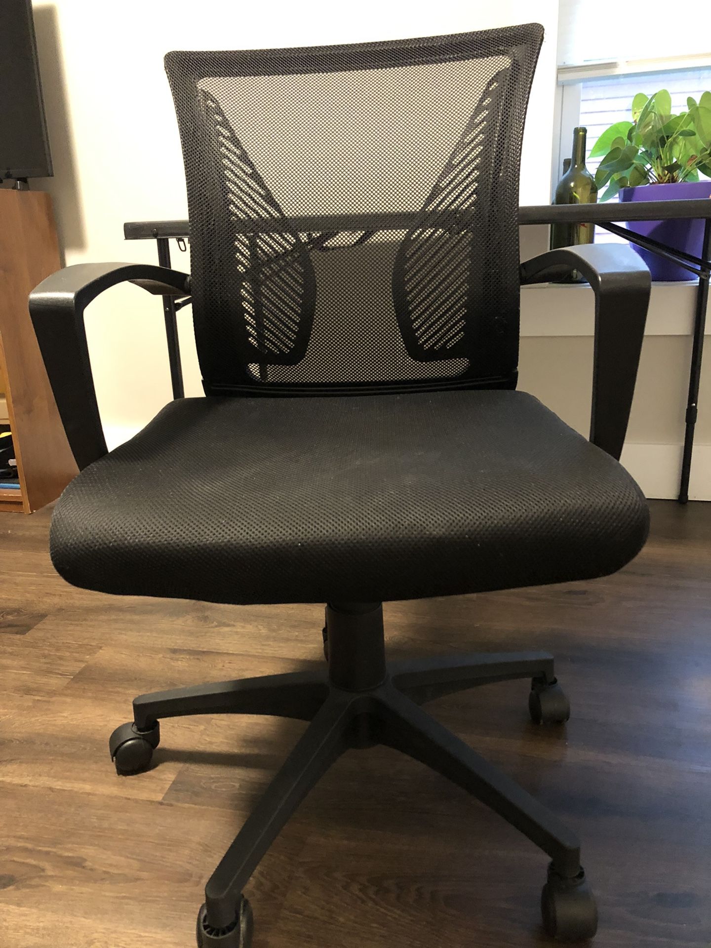 Office Chair With Foldable Table