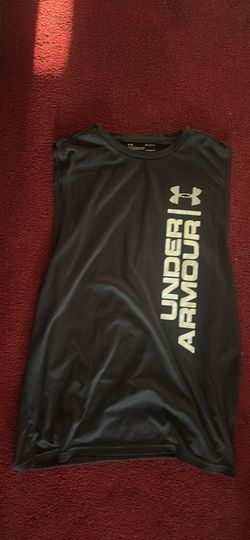 Under armour sleeveless shirt men’s medium