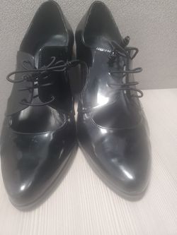 Stuart Weitzman Black Cut out lace up oxfords