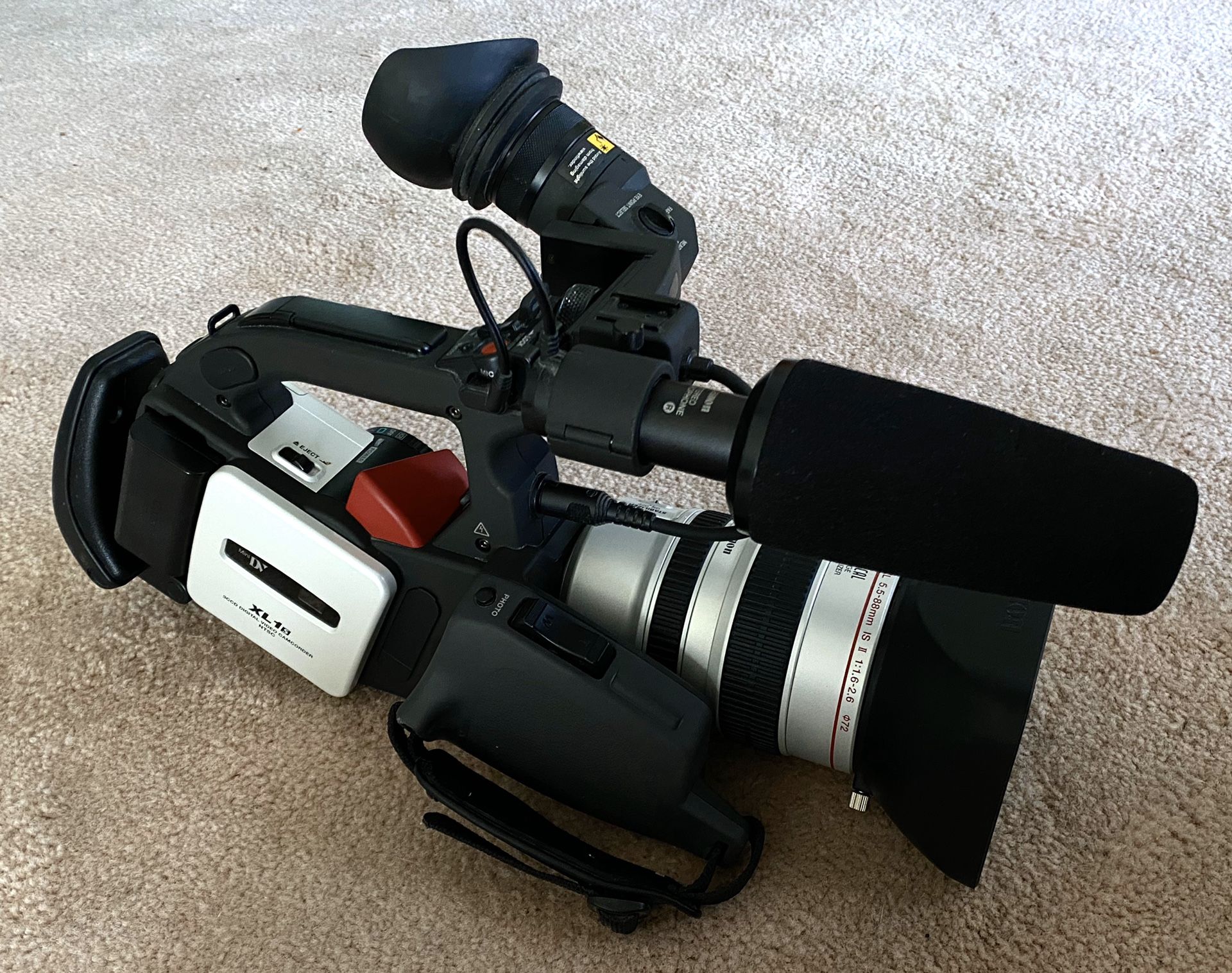 Canon XL1S 3CCD VIDEO MINI DV CAMCORDER. for Sale in Las Vegas, NV