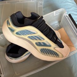 Adidas Yeezy 700 V3 ‘Kyanite’ 