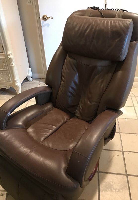 Sharper image Recliner massage chair for Sale in Houston, TX OfferUp