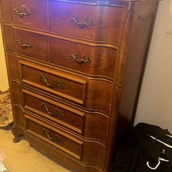 Bassett vintage Dresser 