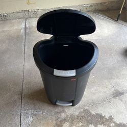 Trash Can 
