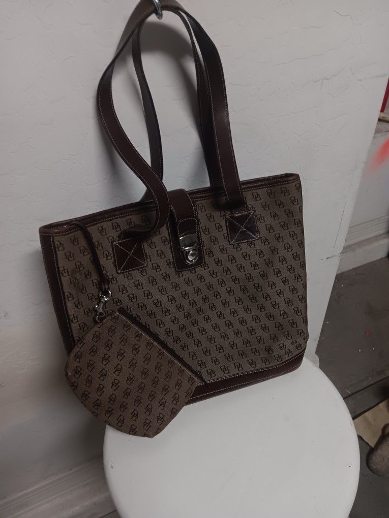 Dooney And Bourke Shoulder Bag