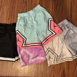 4 Pairs Of Jordan Diamond Basketball Shorts- Womens XS